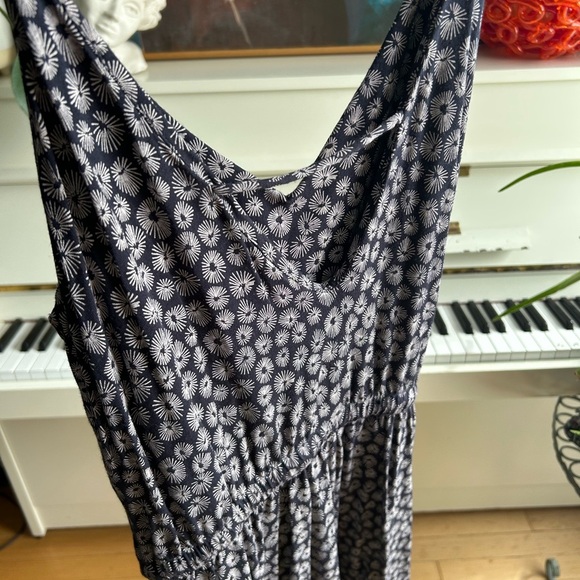 H&M Blue and White V Neck Romper with Side Pockets S - Picture 8 of 15